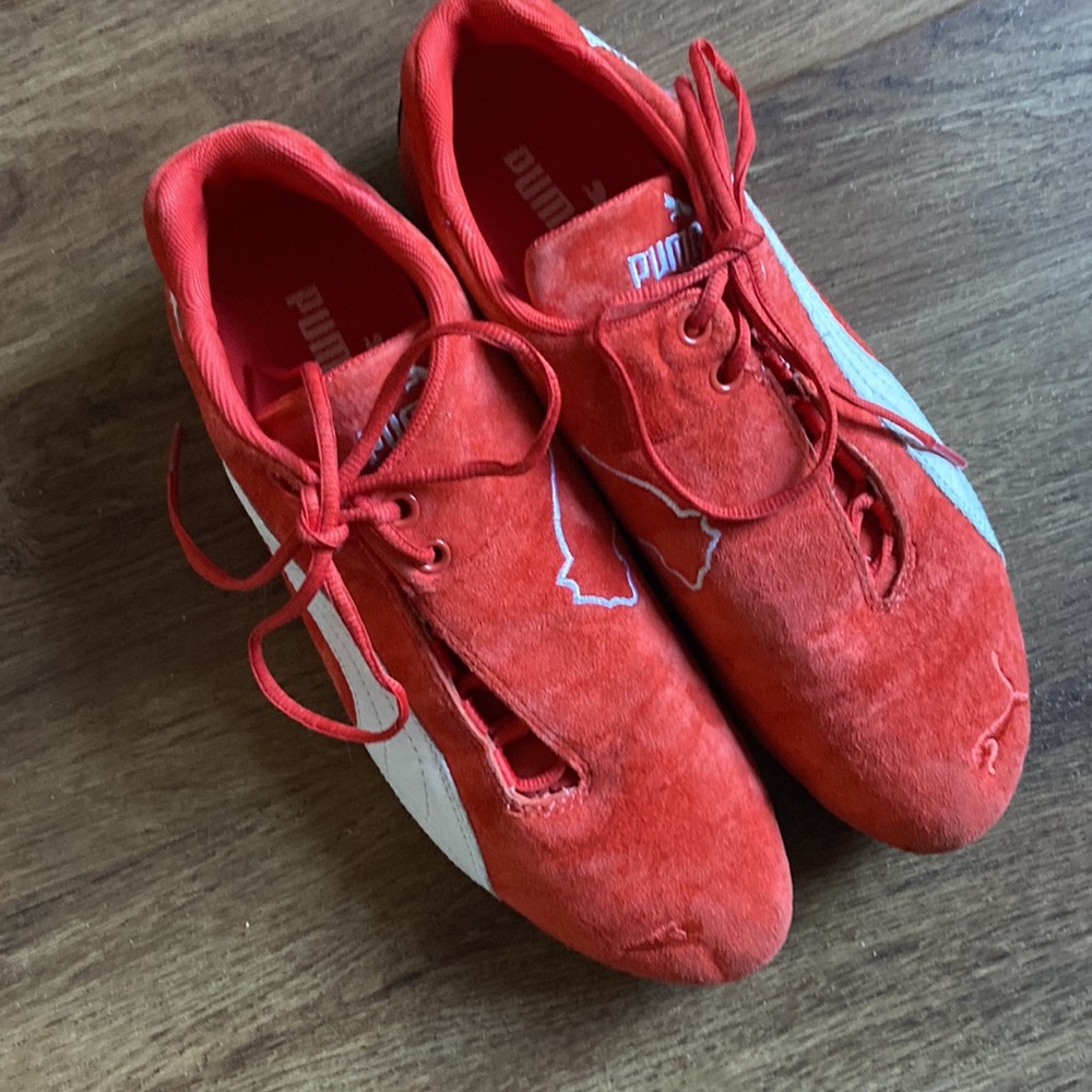 Women’s Puma Size 7.5